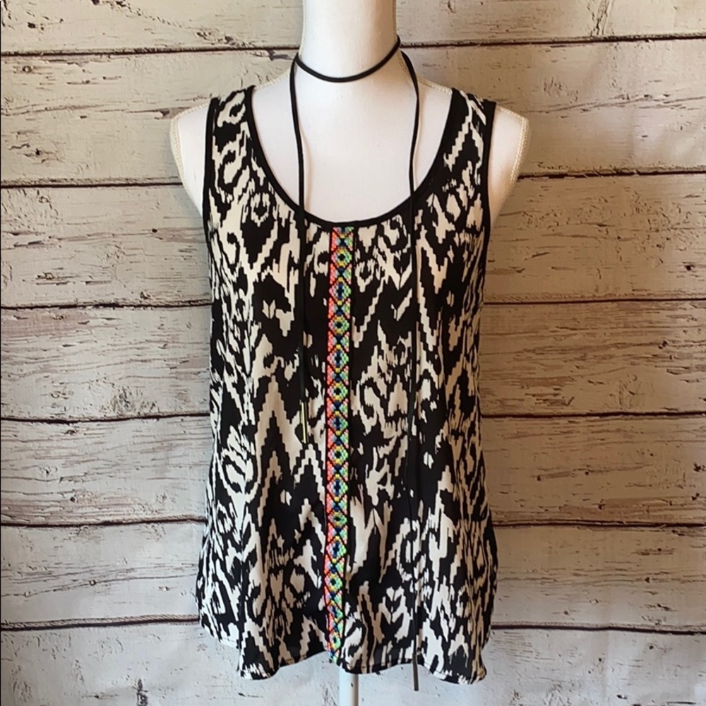 Society Girl Black & White Aztec Sleeveless Top S
